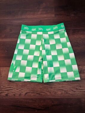 ⭐️ YITTY High Rise Shaping Shorts in Green and White Checkerboard Pattern